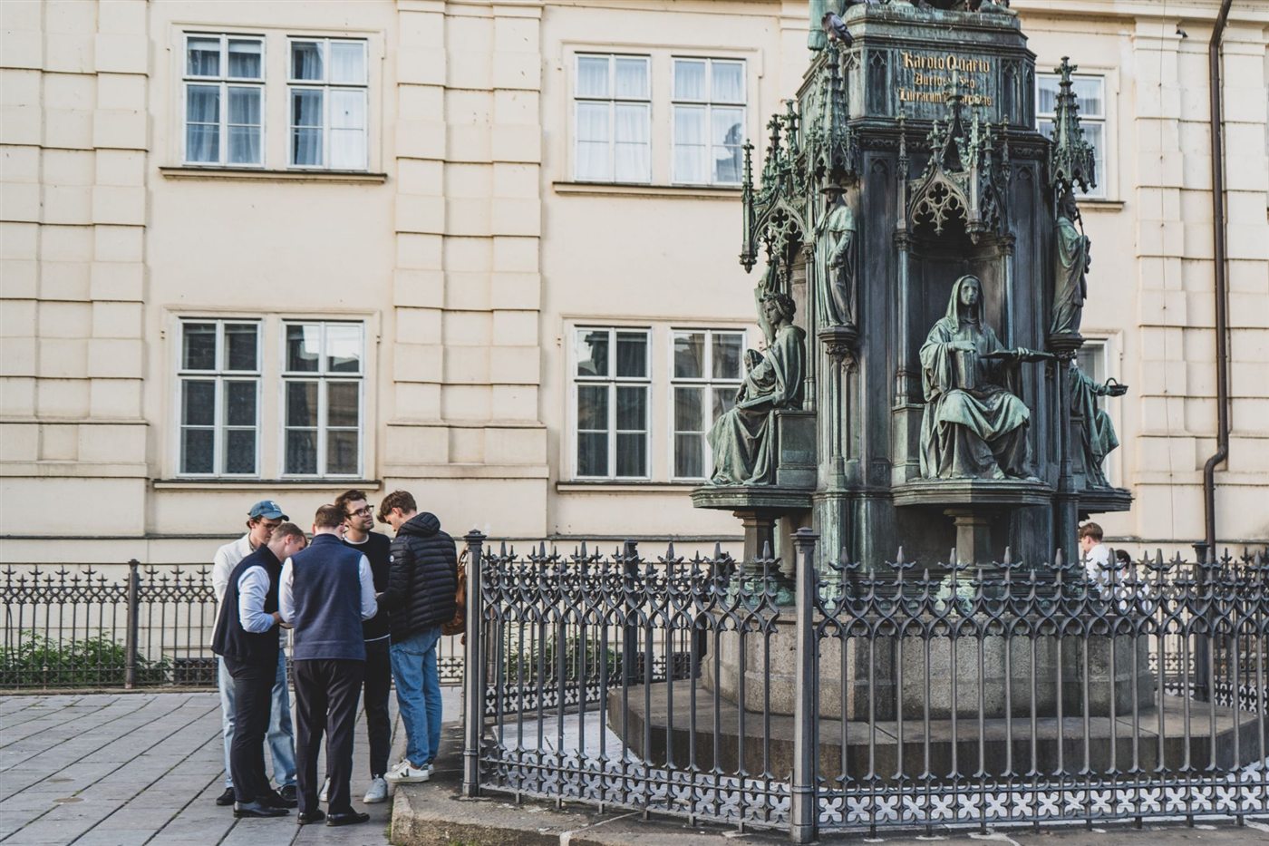 A team at the start by the Charles IV monument near Charles Bridge